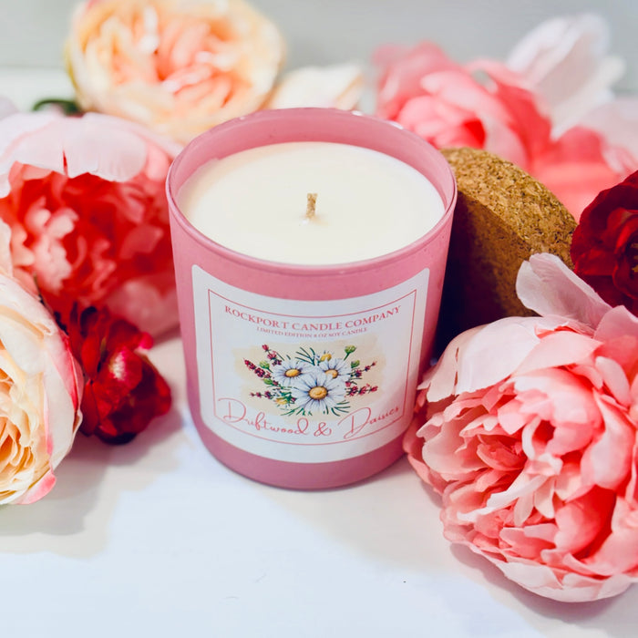 Driftwood & Daisies candle included in set